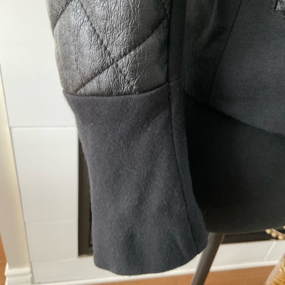 Roberto Cavalli Exquisite Women's Black Quilted Jacket. Ptp 17” length 1… - Picture 10 of 14